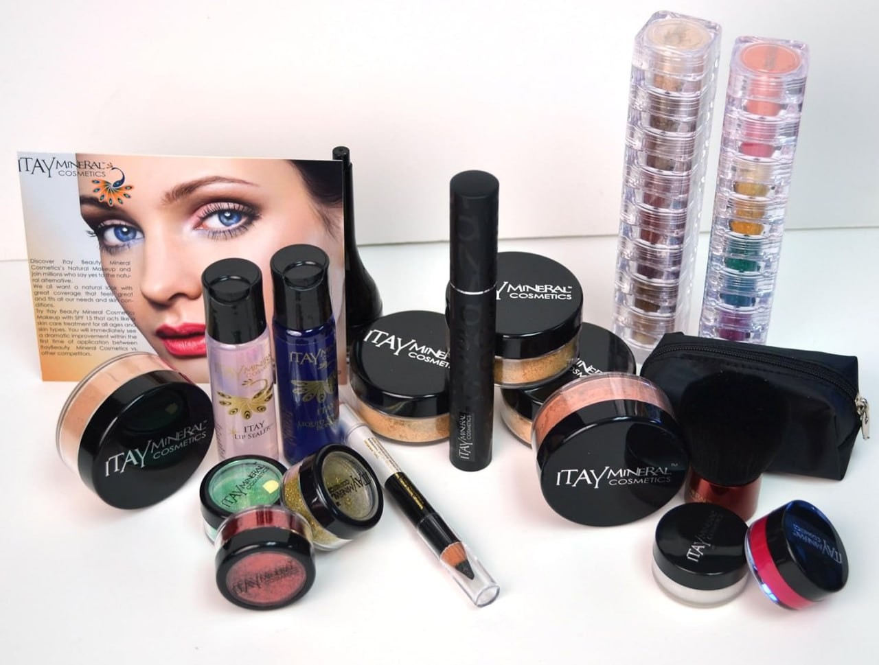 Set di 19 Itay Mineral Makeup - Fondotinta liquido minerale naturale della serie professionale per pelli chiare, include abbronzante di base, ombretti rosa rosso e glitter.